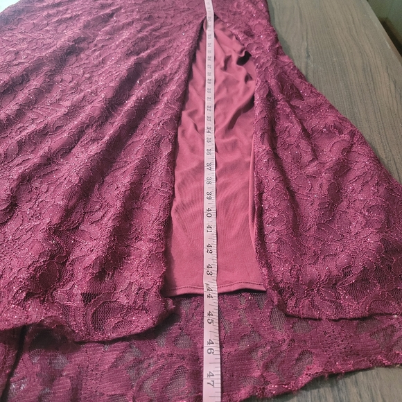 ✨Junior's size 12 one shoulder plum lace gown - Picture 11 of 16